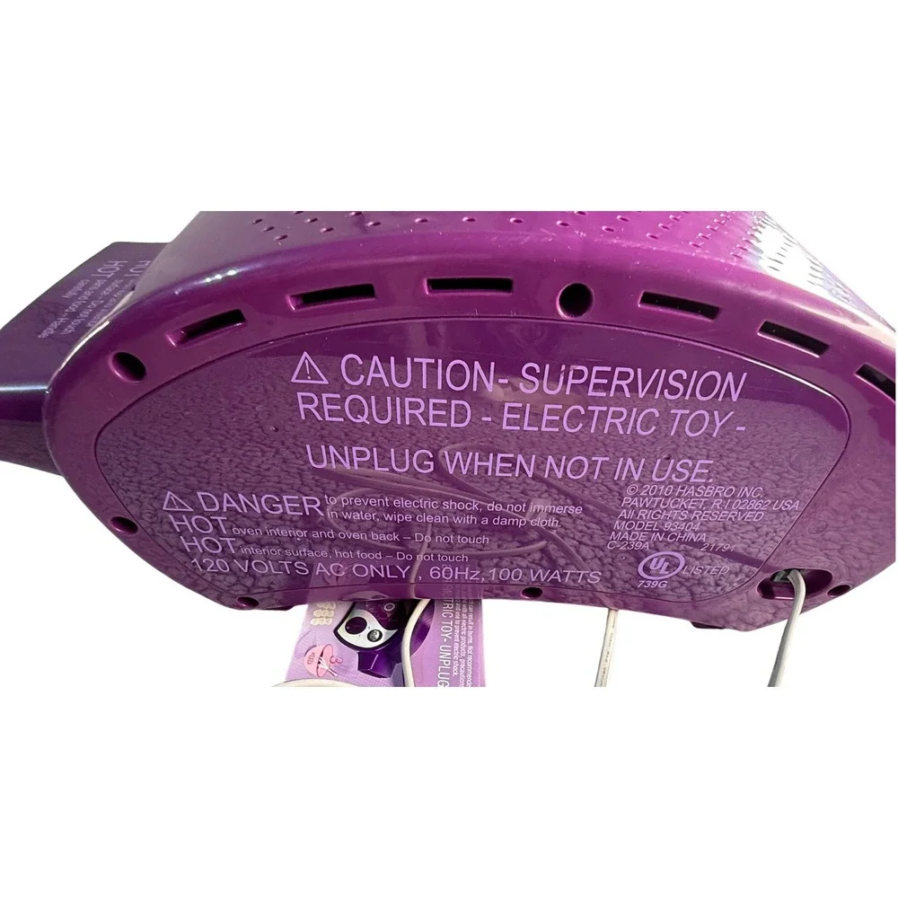 Hasbro Easy-Bake Ultimate Oven Purple Electric Toy Baking Set Model 93404 Pan